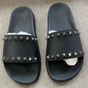Valentino Rockstud Slides